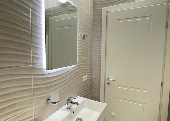 Quiet Cozy Close To The Appartamento *